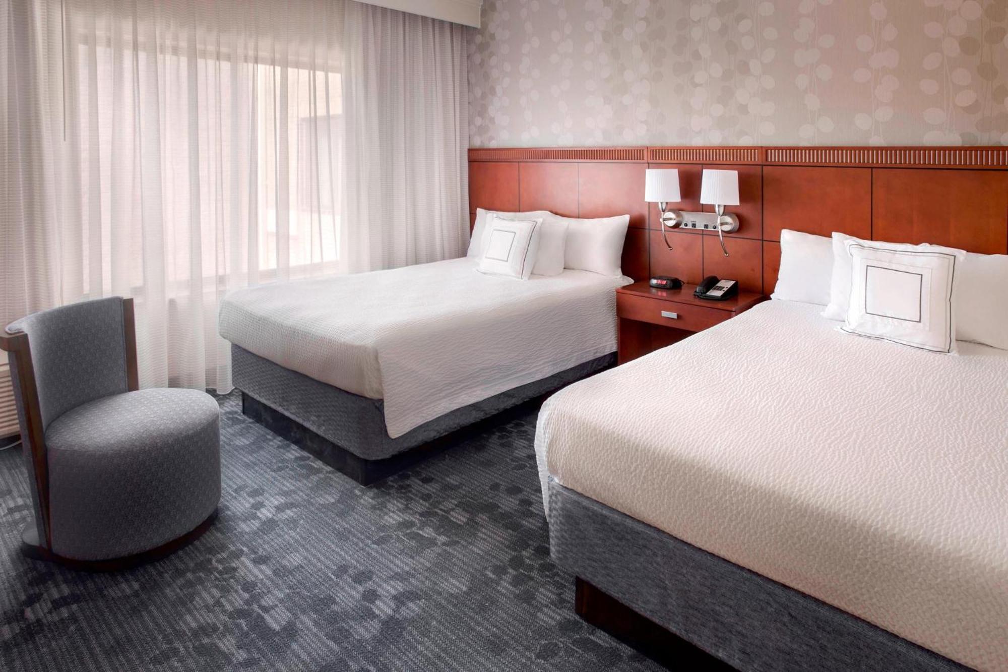 Courtyard By Marriott Hartford Windsor Airport Hotel Exterior photo