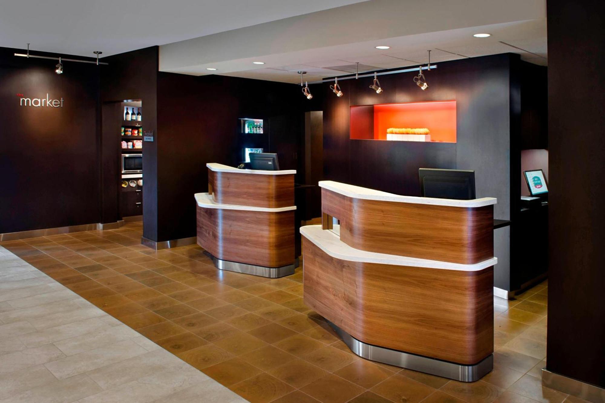 Courtyard By Marriott Hartford Windsor Airport Hotel Exterior photo